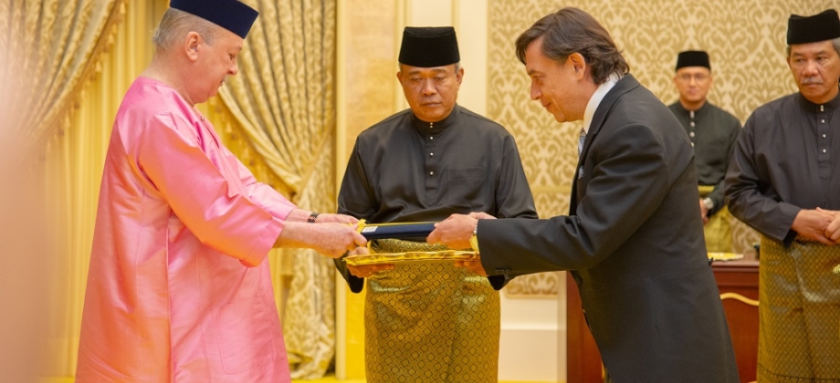 Embajador de Colombia Alejandro Rosselli Londoño presentó cartas credenciales ante su Majestad Sultán Ibrahim, Rey de Malasia