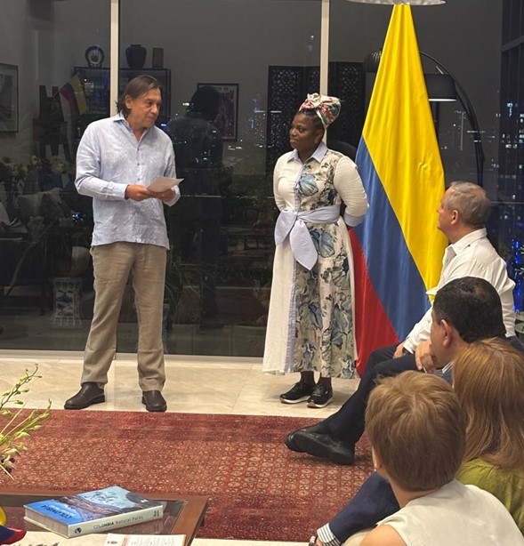 La chef María Edilma Palomino, originaria de Tumaco, Nariño, deleitó a invitados del Gobierno de Malasia y cuerpo diplomático acreditado.