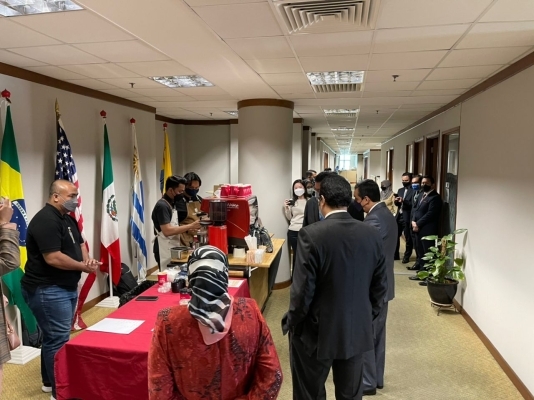 Acompañado de una jornada de Café de Colombia, Embajada de Colombia en Malasia promovió cursos de español en el Ministerio de Relaciones Exteriores de Malasia 